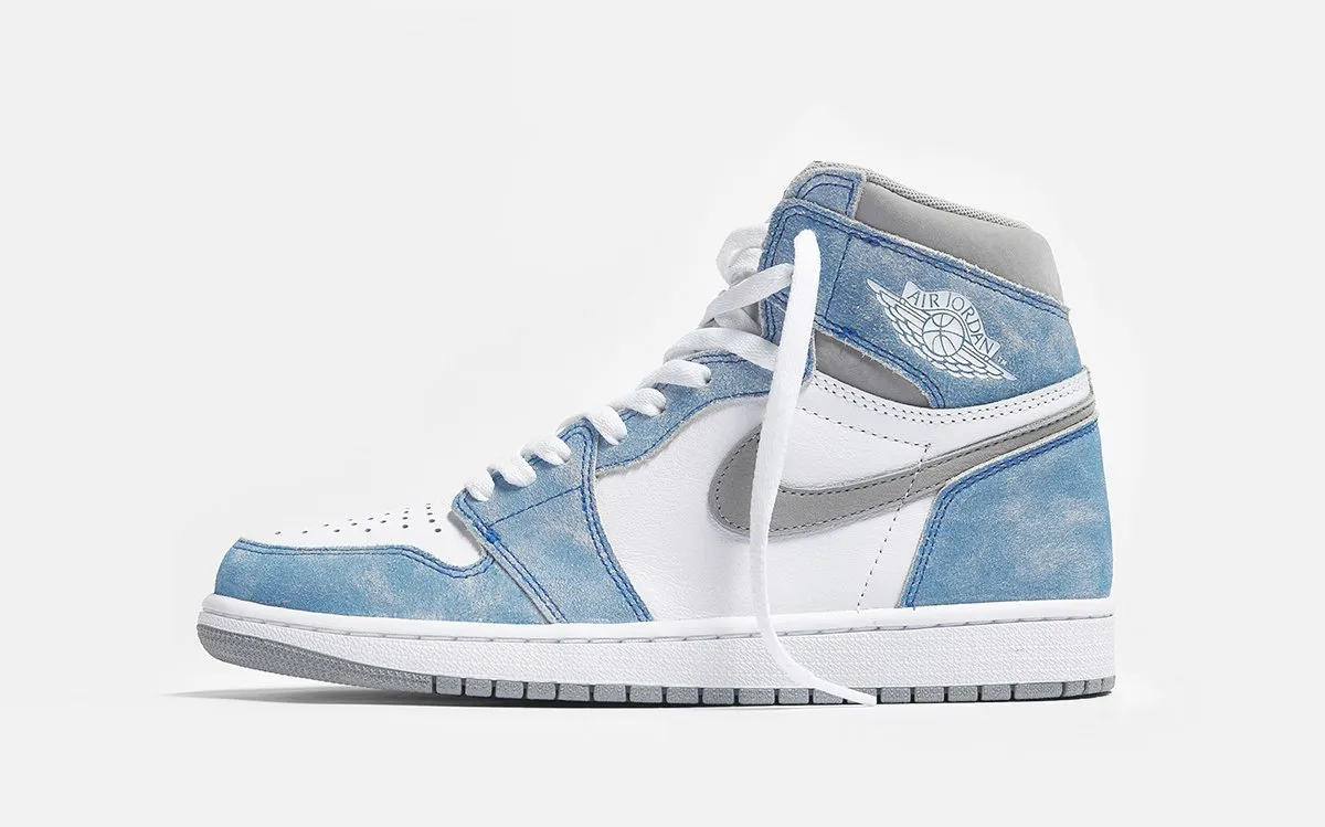 Air Jordan 1 Retro High OG Hyper Royal