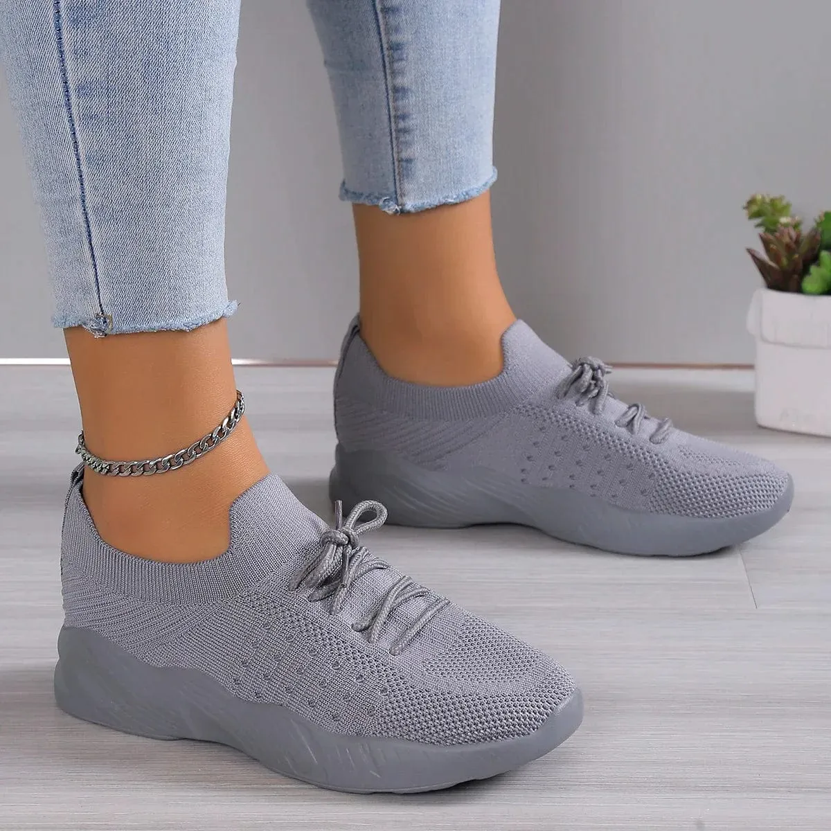 Mila – Breathable Slip-on Sneakers