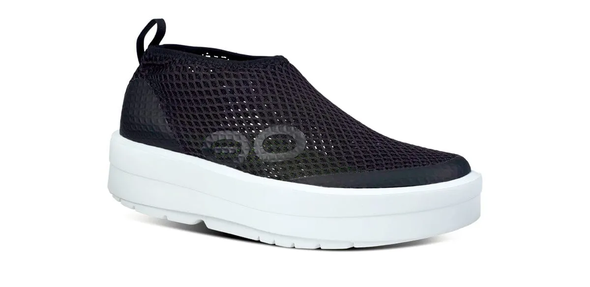 OOFOS Women's OOmega Chukka Shoe - White Black